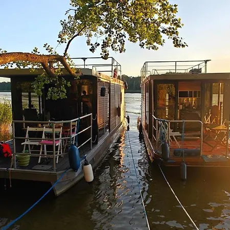 Botel Plywajacy Houseboat 4u *