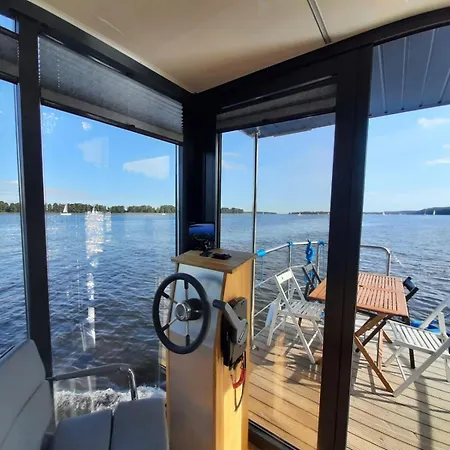 Botel Plywajace Houseboat4u